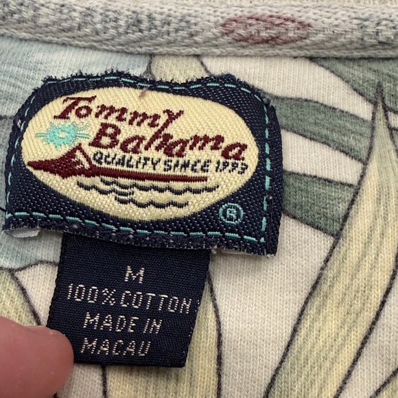 Vintage Tommy Bahama Cream and Green Floral Polo Shirt 100% Cotton Medium - Picture 2 of 6